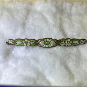 Vintage Art Deco bar pin